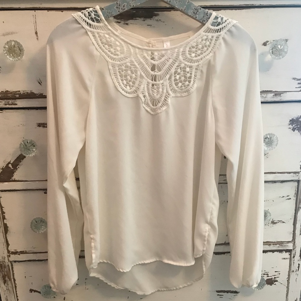 Xhilaration Semi-Sheer White Lace Blouse - M